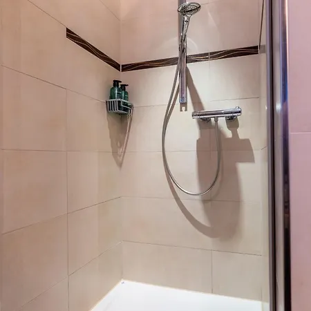 Sevenhills Penthouse Mit Grosser Dachterasse, 4 Fuer 7 Gaeste Bamberg